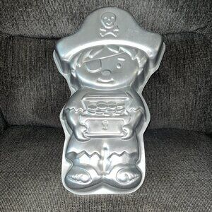 Wilton Pirate Character Cake Pan 1993  2105-9333 Pre Owned Vintage Cake Mold .